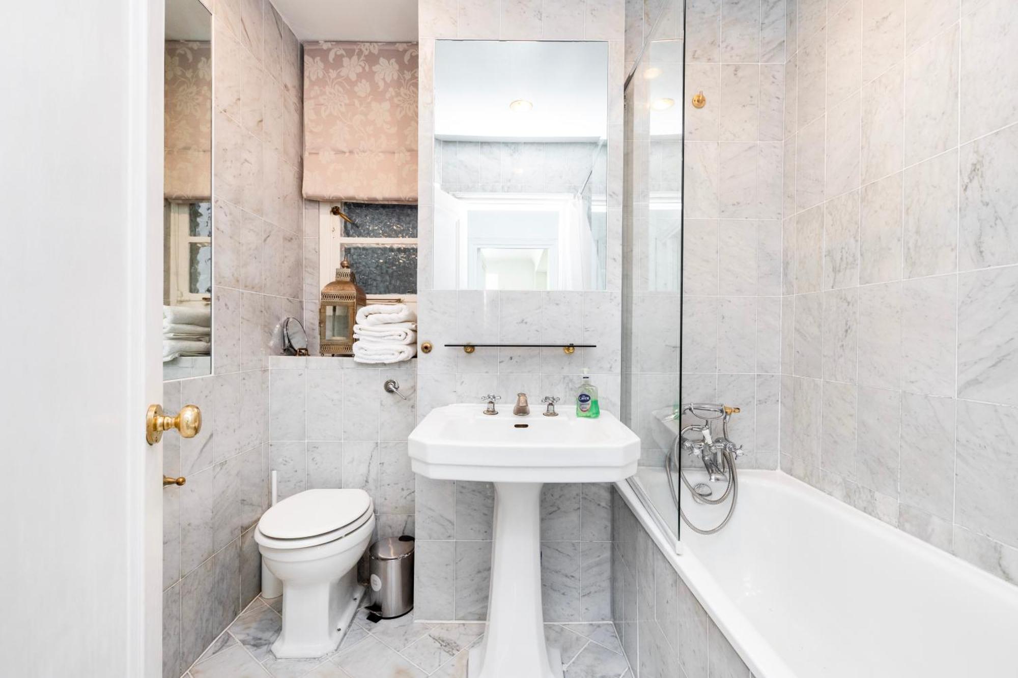 Executive Knightsbridge Apartment Лондон Екстер'єр фото