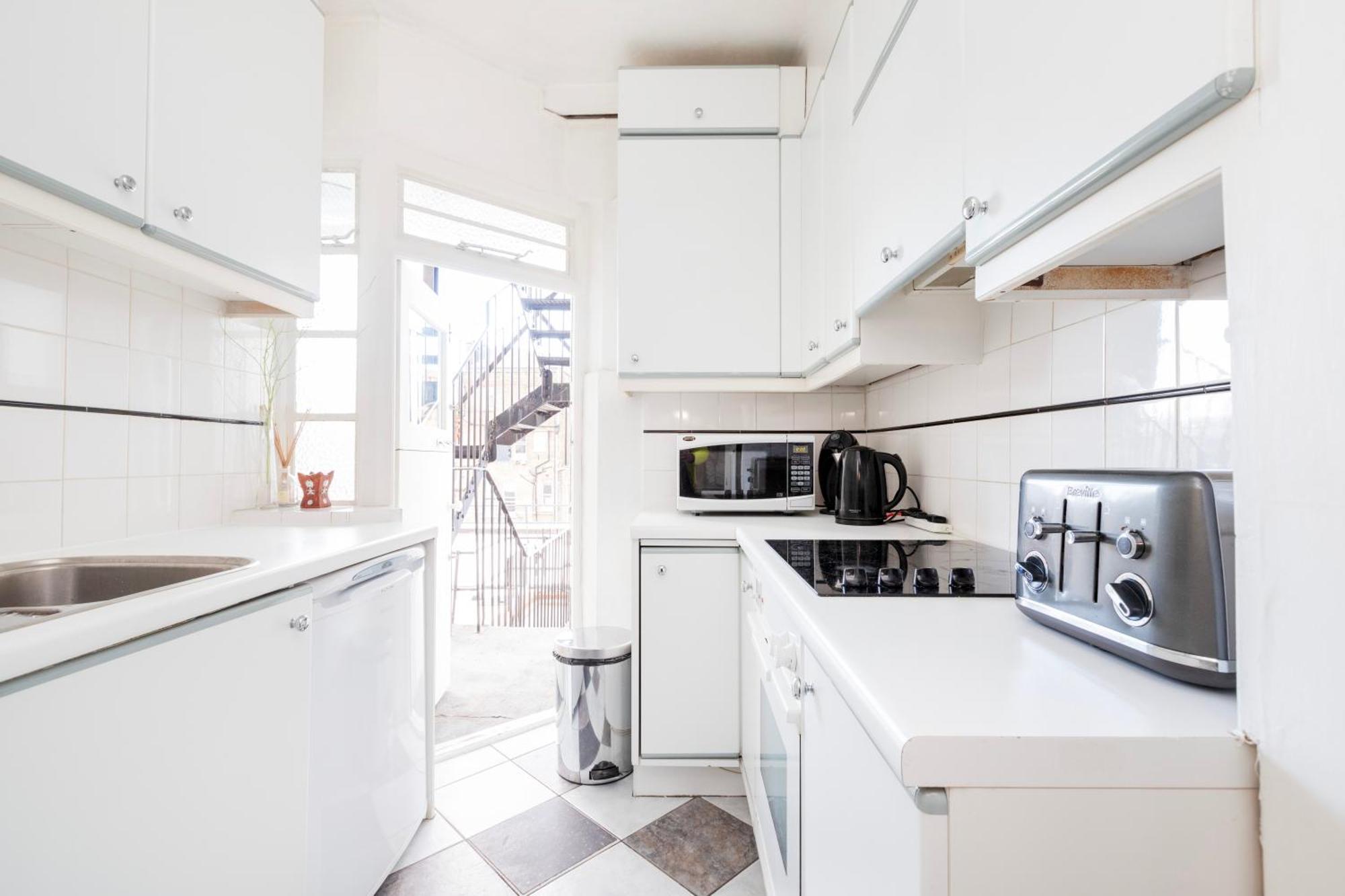 Executive Knightsbridge Apartment Лондон Екстер'єр фото