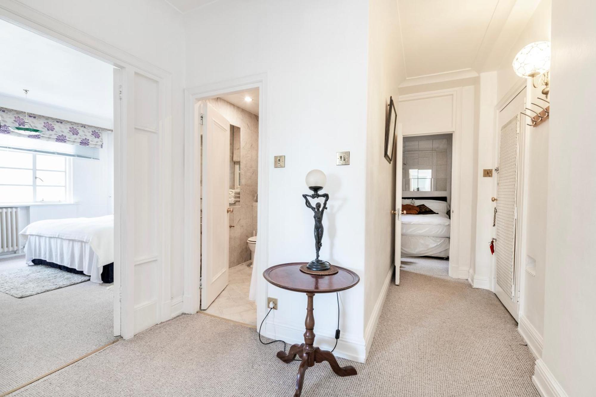 Executive Knightsbridge Apartment Лондон Екстер'єр фото